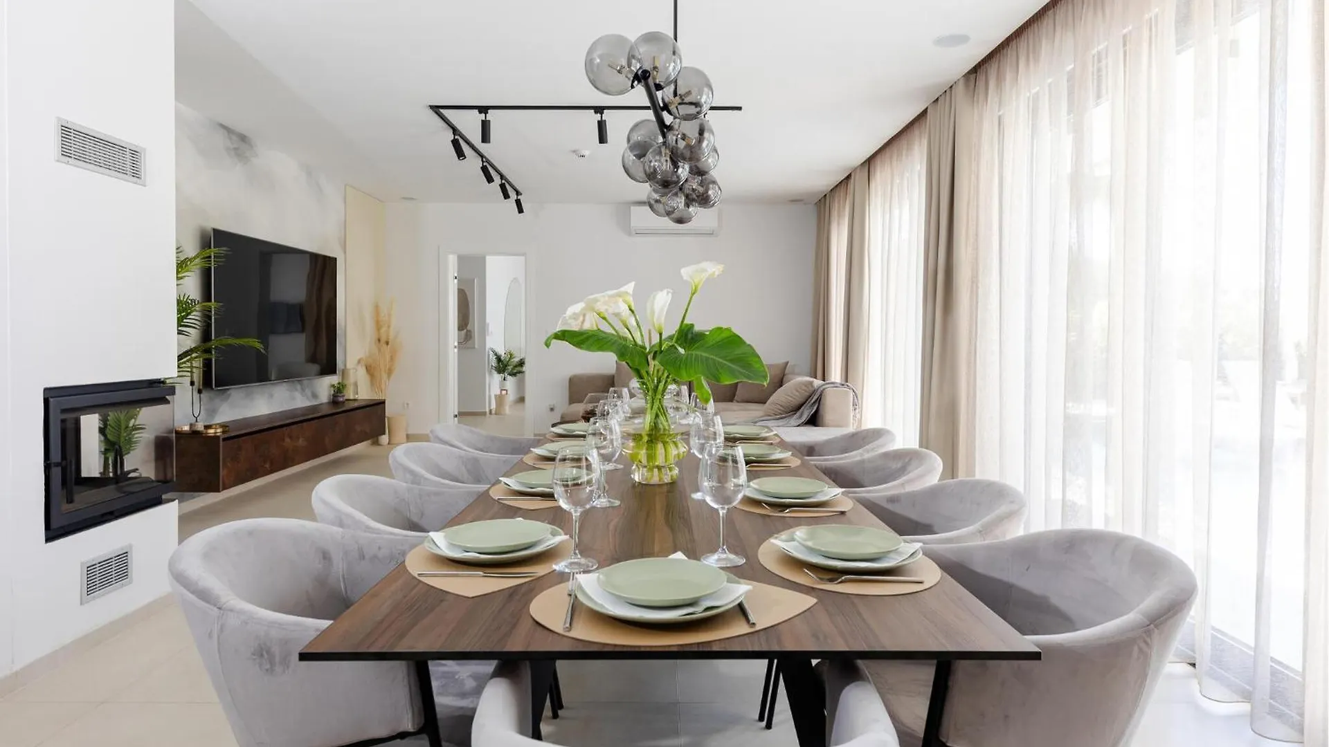 Awesome Home In Kastel Stari With Kitchen Feriehus