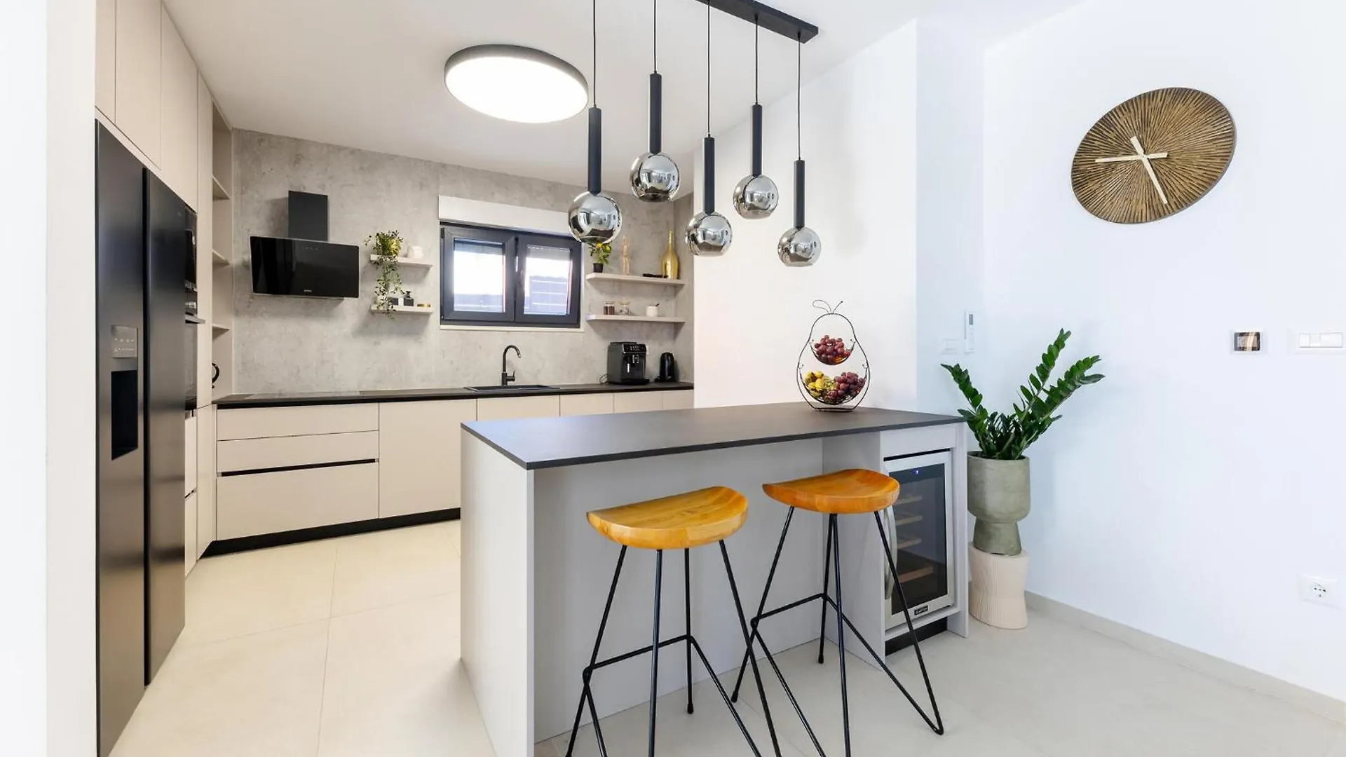 Awesome Home In Kastel Stari With Kitchen Kroatien
