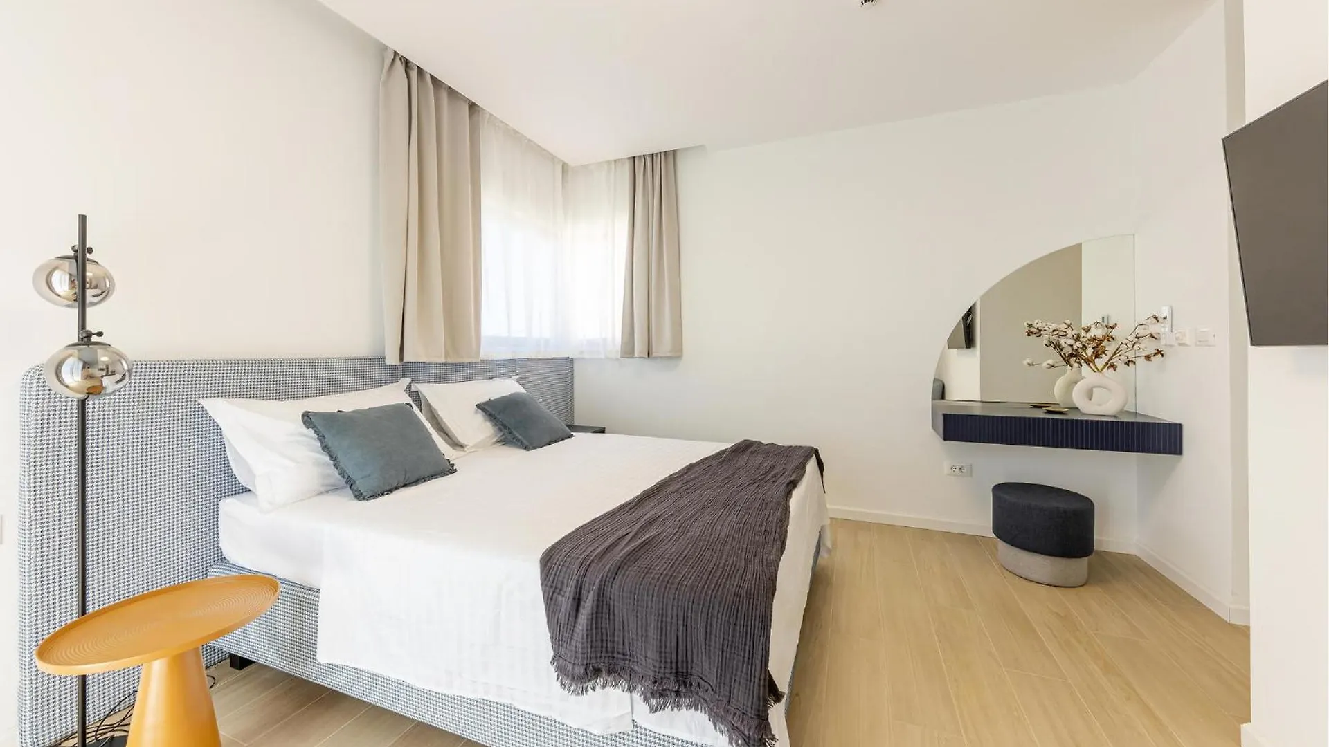 Awesome Home In Kastel Stari With Kitchen Kroatien