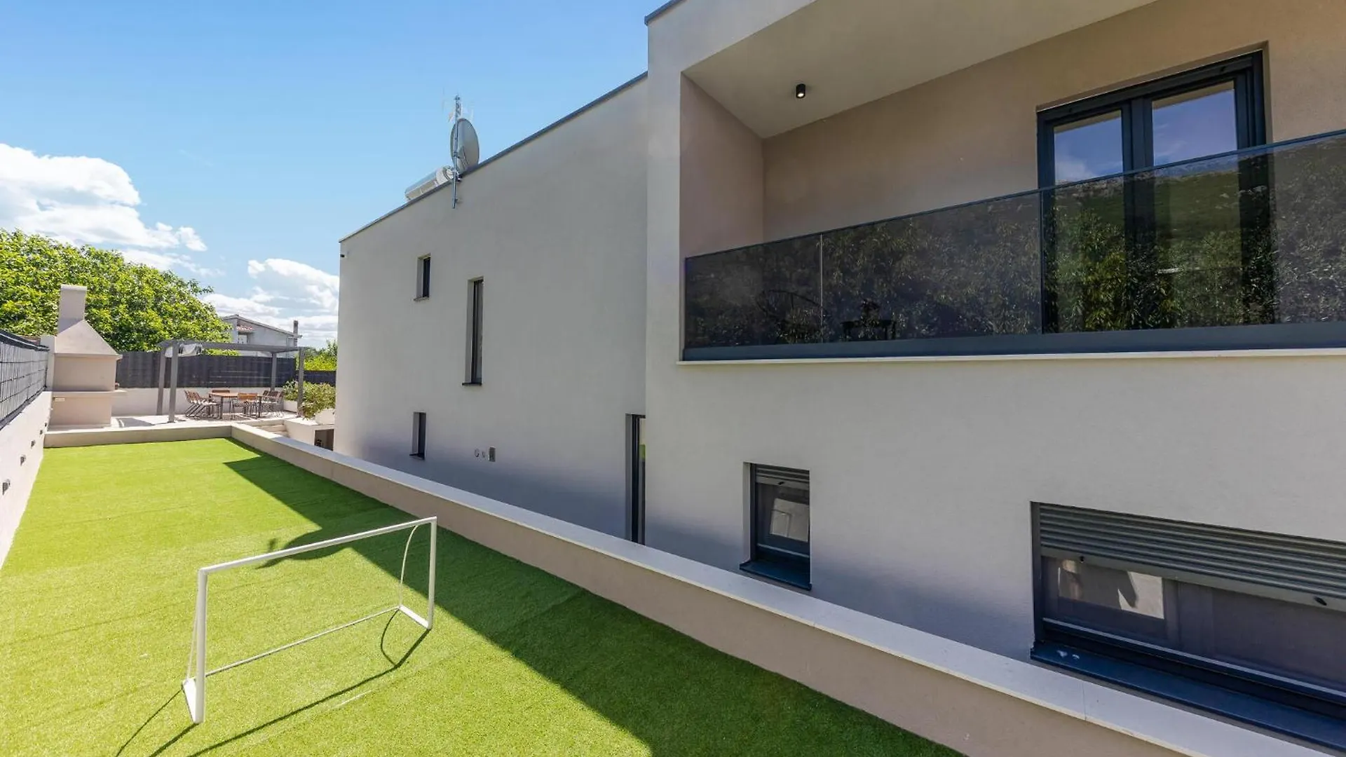 Awesome Home In Kastel Stari With Kitchen Kroatien